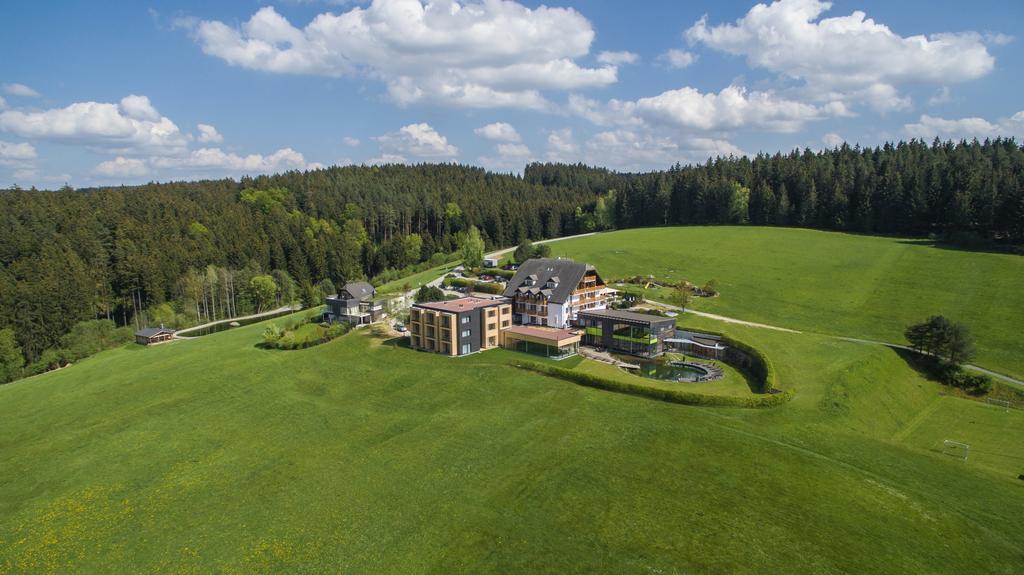 Hotel Schwarz Alm Zwettl Exterior photo